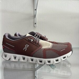 On running cloud 5 Brown & Cream